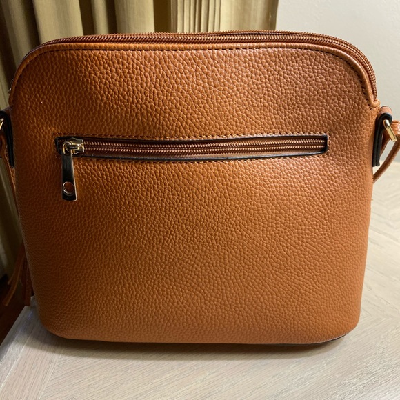 Malibu Crossbody Bag - Picture 3 of 6